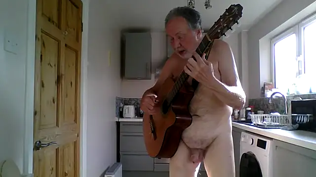 Snapshot of jimmybenido chatting on September 8, 2025, 4:06 pm jimmybenido online show from September 8, 2025, 4:06 pm