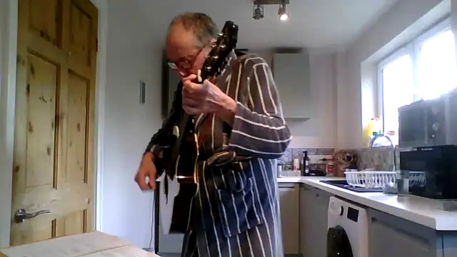 Snapshot of jimmybenido chatting on May 13, 2026, 4:47 pm jimmybenido online show from May 13, 2026, 4:47 pm