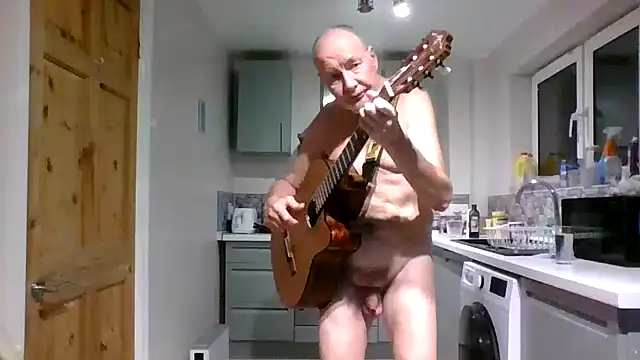 Snapshot of jimmybenido chatting on November 5, 2025, 5:38 pm jimmybenido online show from November 5, 2025, 5:38 pm