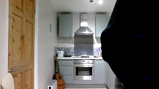 Snapshot of jimmybenido chatting on October 29, 2025, 5:34 pm jimmybenido online show from October 29, 2025, 5:34 pm