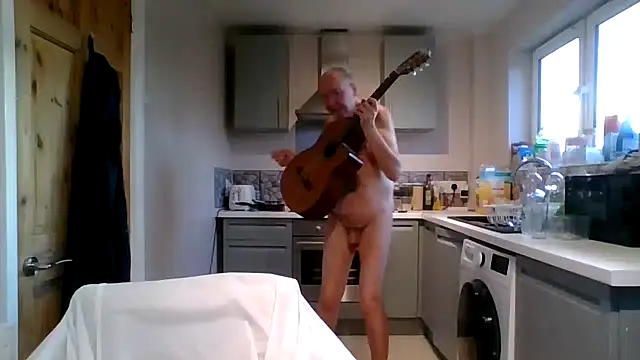 Snapshot of jimmybenido chatting on March 4, 2025, 5:24 pm jimmybenido online show from March 4, 2025, 5:24 pm