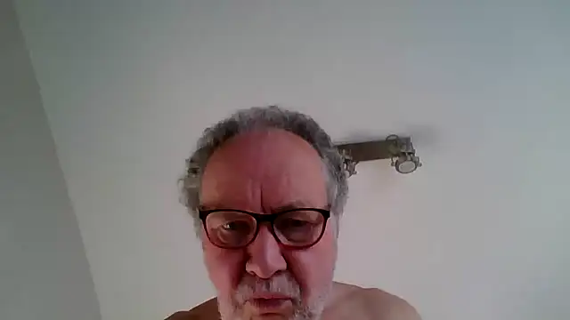 Snapshot of jimmybenido chatting on September 24, 2025, 4:13 pm jimmybenido online show from September 24, 2025, 4:13 pm