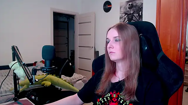 stellablondy online show from February 24, 2025, 5:20 pm