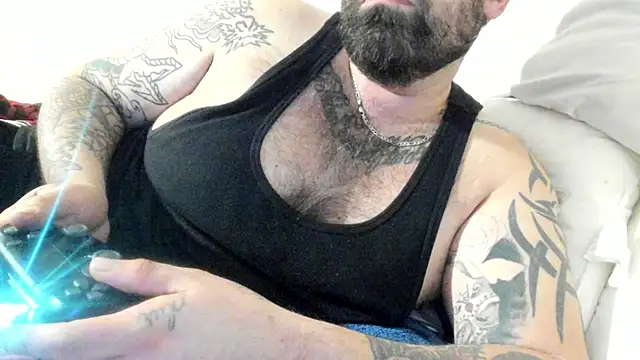 chubbycloudybottom online show from December 18, 2025, 8:19 am