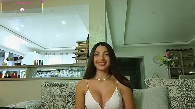 ReyaSophia online show from July 14, 2026, 8:15 pm