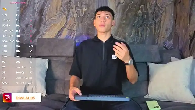 Daviid laidd online show from April 17, 2026, 8:22 pm