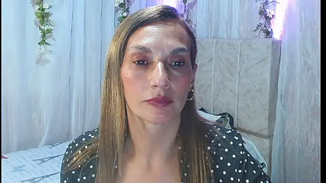 italagomez  online show from March 20, 2025, 11:23 pm