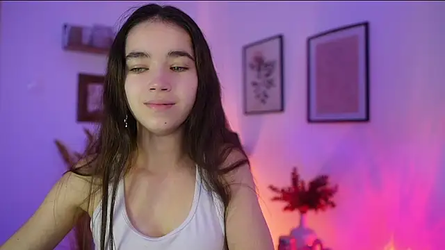 Gia Paige18 online show from October 21, 2025, 8:14 am