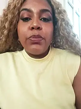 ELLA KELLY online show from February 5, 2026, 12:01 pm