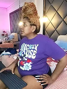 ELLA KELLY online show from April 16, 2026, 11:55 am