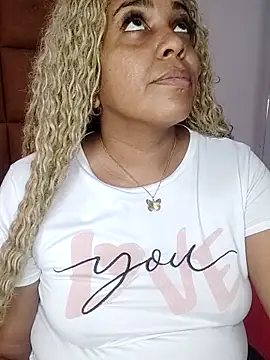 ELLA KELLY online show from September 11, 2025, 11:54 am