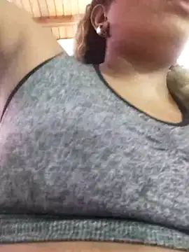 ELLA KELLY online show from October 30, 2025, 12:03 pm