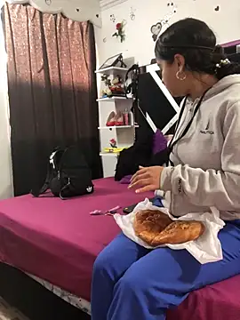 1lovelygirls online show from October 15, 2025, 12:13 pm