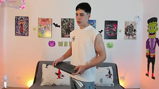 jonathanjoestar  online show from October 26, 2025, 7:36 pm