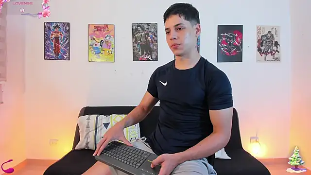 jonathanjoestar  online show from December 19, 2025, 10:01 pm