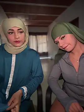 lalilamassu1 online show from September 30, 2025, 9:43 pm