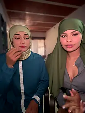 lalilamassu1 online show from September 23, 2025, 8:49 pm