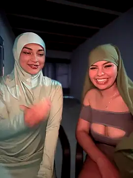 lalilamassu1 online show from September 11, 2025, 10:43 pm