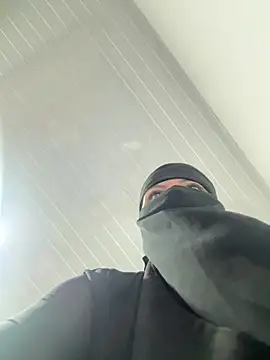 lalilamassu1 online show from March 21, 2025, 4:40 pm