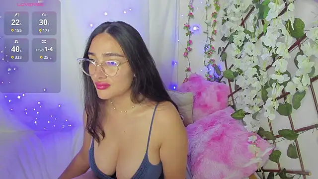 zara41 online show from March 5, 2026, 8:49 pm