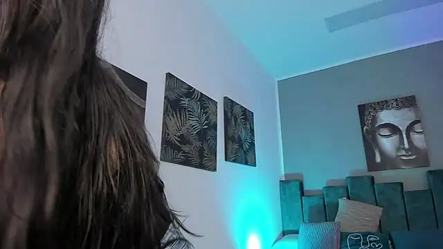 Kathia Morelli online show from September 22, 2025, 12:00 pm