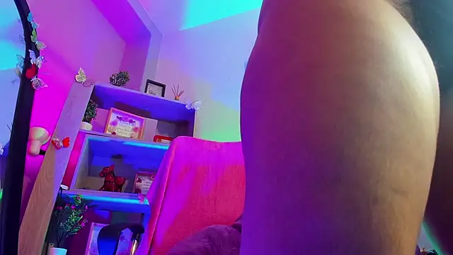 kuromi69 online show from September 28, 2025, 3:57 am