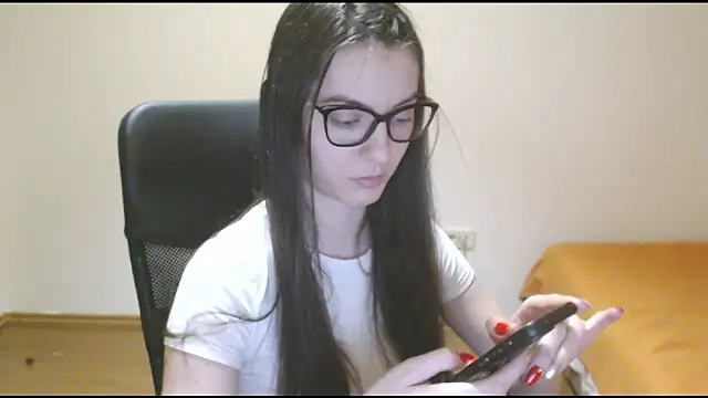 CuteJollie4U online show from February 9, 2025, 6:05 pm