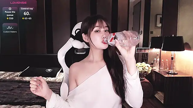 Snapshot of Cartier-__Daji- chatting on June 21, 2026, 4:13 pm Cartier- Daji- online show from June 21, 2026, 4:13 pm