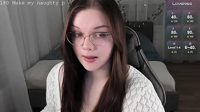 EvaBae online show from September 27, 2025, 9:32 pm