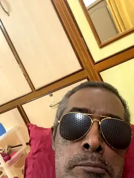 Snapshot of Lookin4Kinky_Partner chatting on November 23, 2025, 5:06 am Lookin4Kinky Partner online show from November 23, 2025, 5:06 am