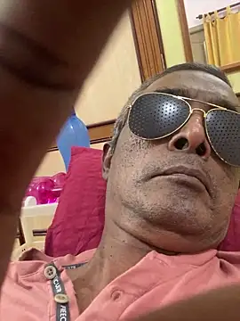 Snapshot of Lookin4Kinky_Partner chatting on November 27, 2025, 9:43 am Lookin4Kinky Partner online show from November 27, 2025, 9:43 am