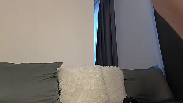  eva queen online show from March 9, 2026, 2:31 pm