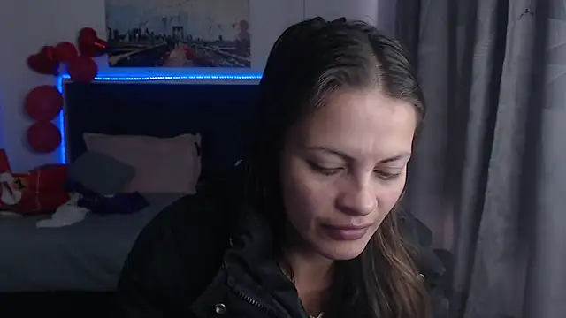 zhoelis xx online show from February 24, 2025, 5:09 pm