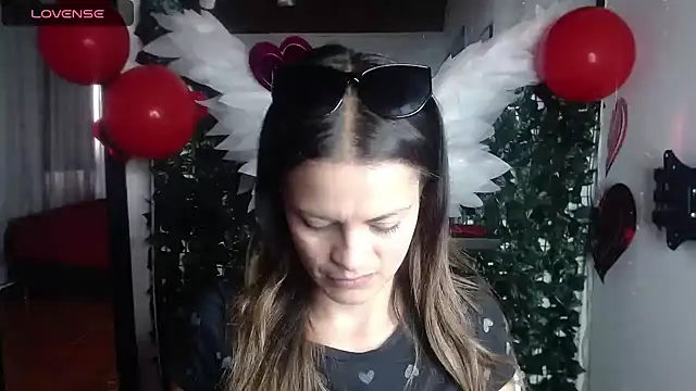 zhoelis xx online show from February 1, 2025, 7:55 pm