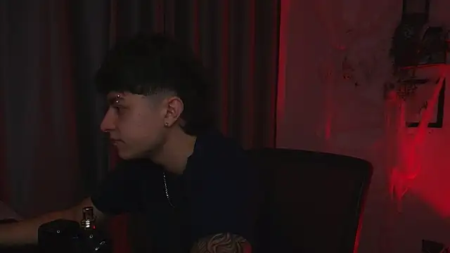 Ares Dickson online show from October 5, 2025, 1:18 am