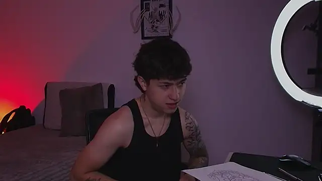 Ares Dickson online show from September 19, 2025, 6:39 am