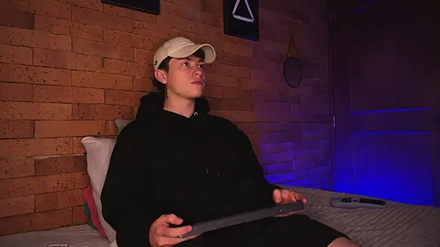 Ares Dickson online show from March 20, 2025, 9:37 am