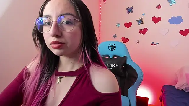 Julieta cott online show from January 31, 2025, 11:56 pm