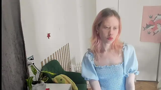 Snapshot of Silly__Milly chatting on May 26, 2026, 1:37 am Silly Milly online show from May 26, 2026, 1:37 am