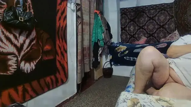 Snapshot of NataliiaRosa54 chatting on December 17, 2025, 5:01 am NataliiaRosa54 online show from December 17, 2025, 5:01 am