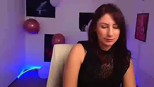 Loren Moa online show from March 5, 2025, 7:38 am