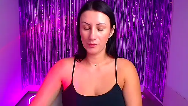 Loren Moa online show from October 2, 2025, 6:17 am