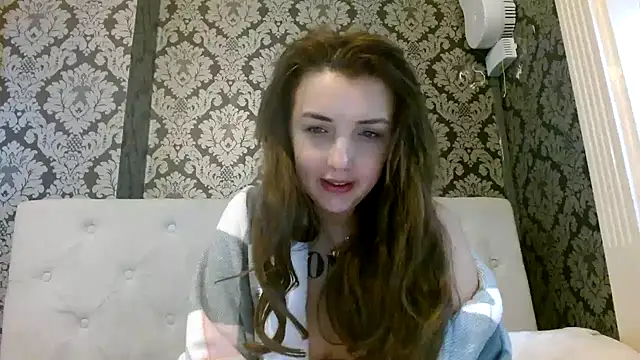 LucyLuxee19 online show from January 20, 2025, 9:24 am