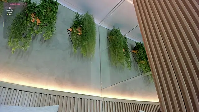 Lana Lann online show from September 20, 2025, 11:59 am