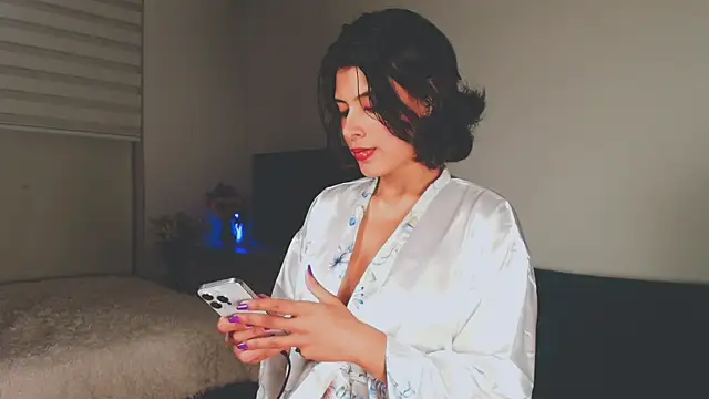 Snapshot of oxiris_1 chatting on July 12, 2026, 2:56 am oxiris 1 online show from July 12, 2026, 2:56 am