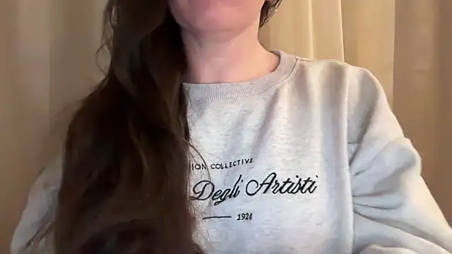 Snapshot of Sandysecret chatting on January 12, 2026, 9:41 pm Sandysecret online show from January 12, 2026, 9:41 pm