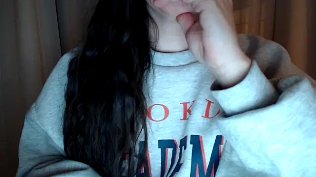 Snapshot of Sandysecret chatting on October 28, 2025, 9:03 pm Sandysecret online show from October 28, 2025, 9:03 pm