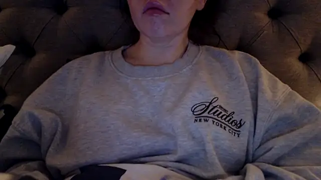 Snapshot of Sandysecret chatting on November 13, 2025, 8:13 pm Sandysecret online show from November 13, 2025, 8:13 pm