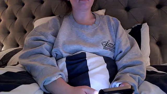 Snapshot of Sandysecret chatting on November 18, 2025, 8:01 pm Sandysecret online show from November 18, 2025, 8:01 pm