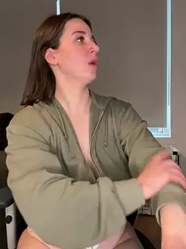 nerdynina online show from February 16, 2025, 8:22 pm